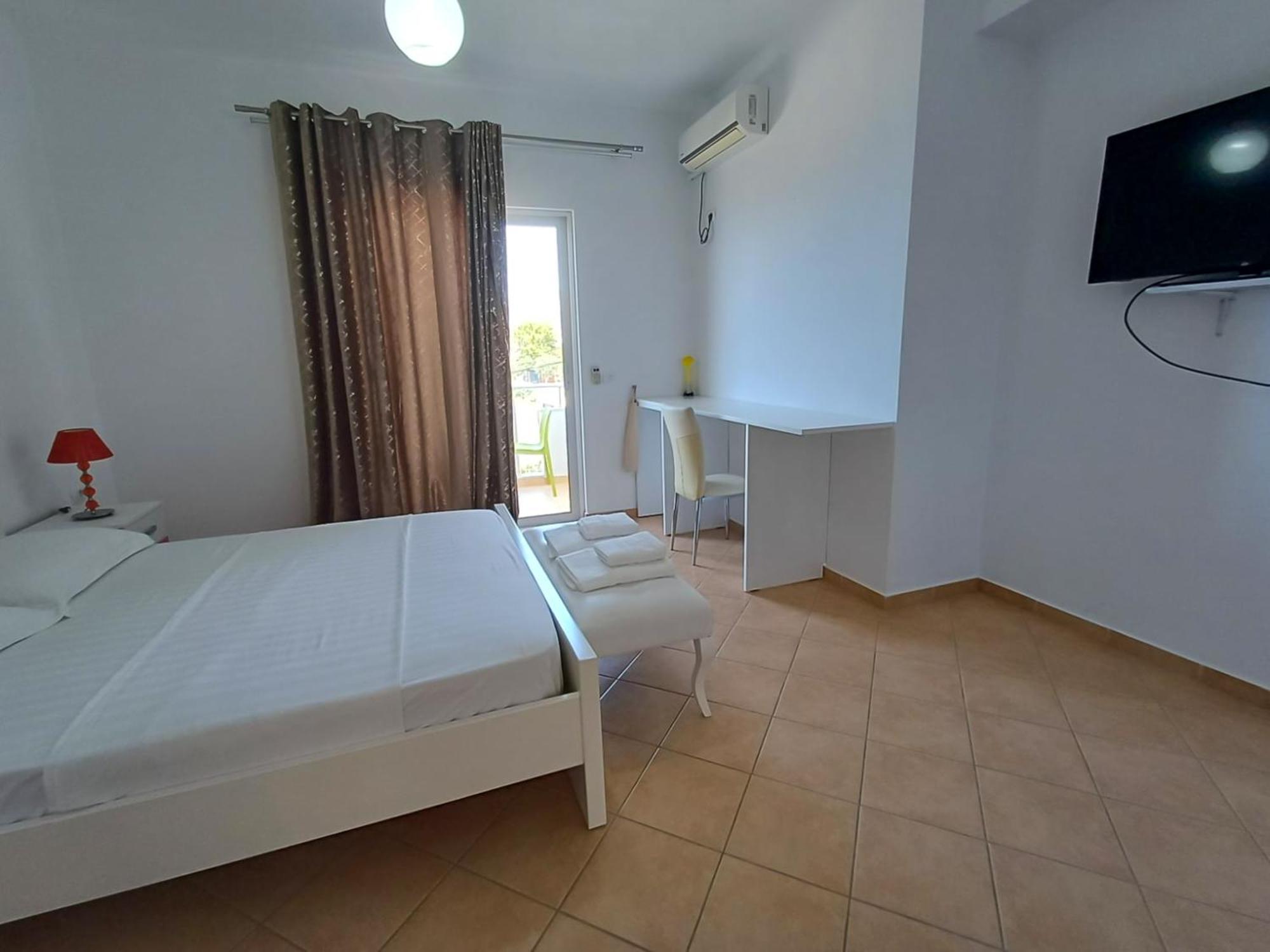 Hotel Sherifi Саранде Екстериор снимка