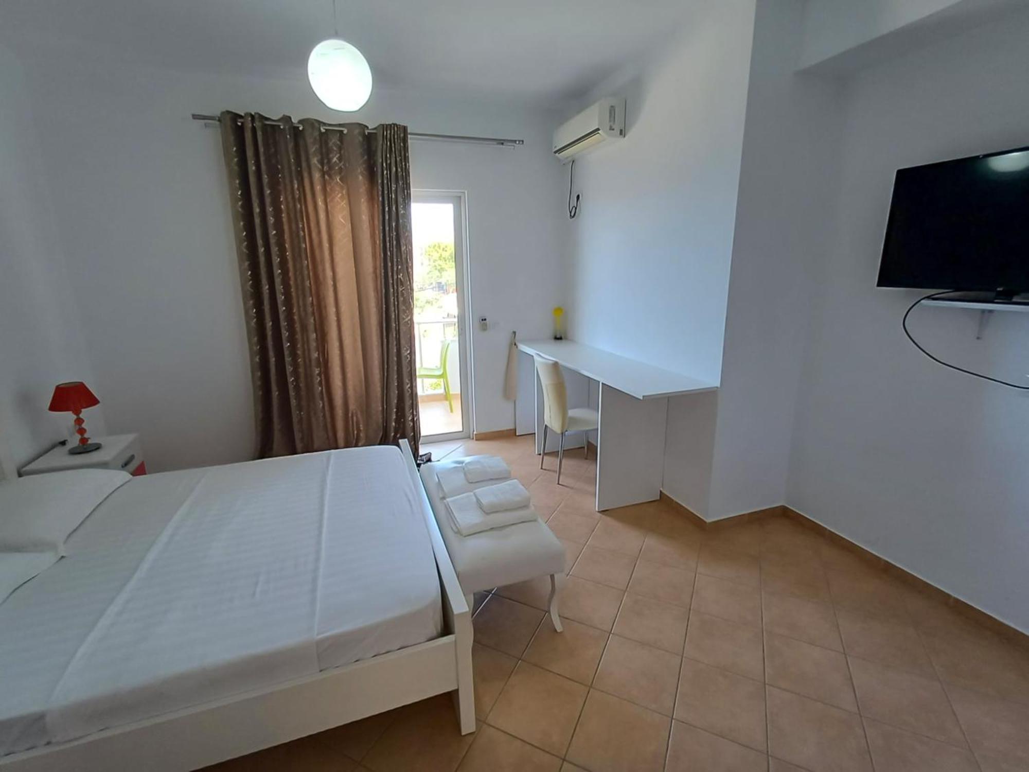 Hotel Sherifi Саранде Екстериор снимка